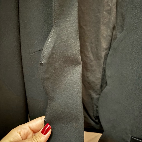 Claude Pierrot Scalloped Blazer - Picture 5 of 5